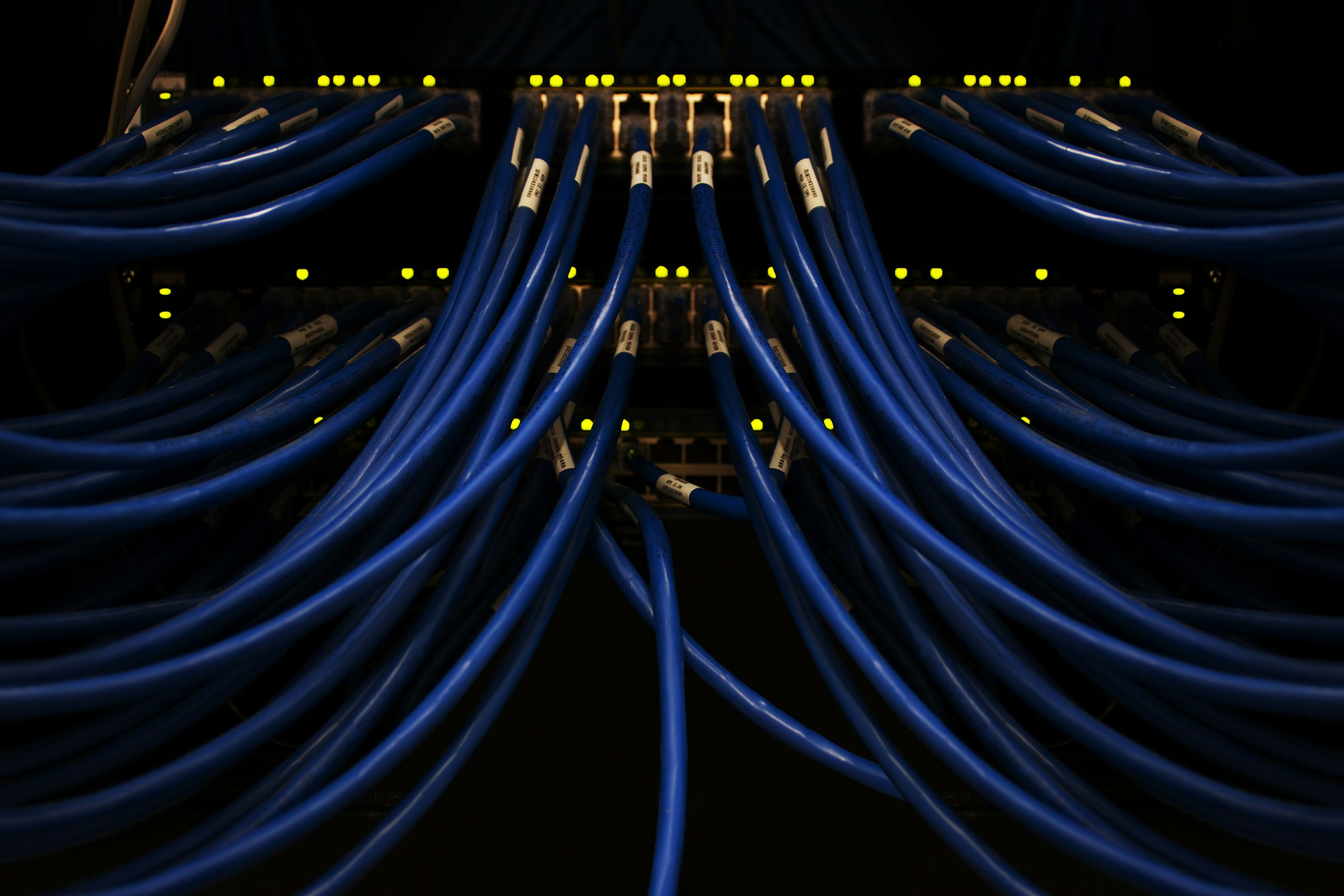 Network cables — interconnected ELV stack